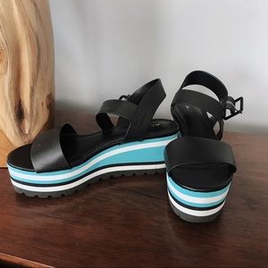 Wedge sandal brand new!